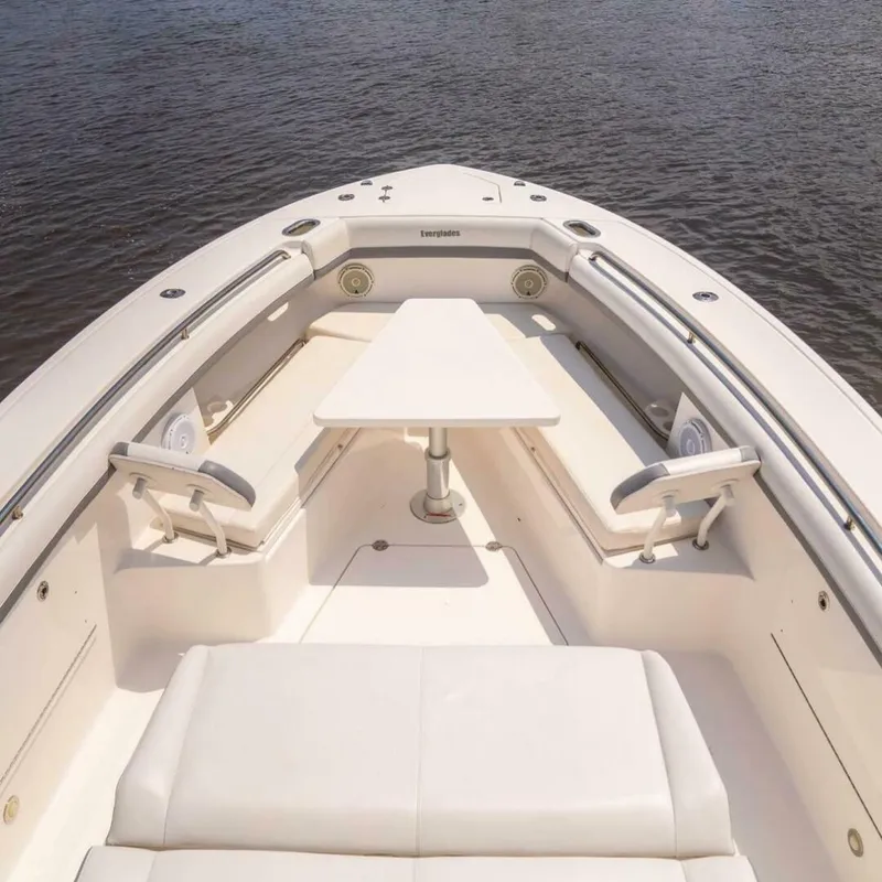 Slide: The Image of Everglades 435 Center Console 2018 - 4999734