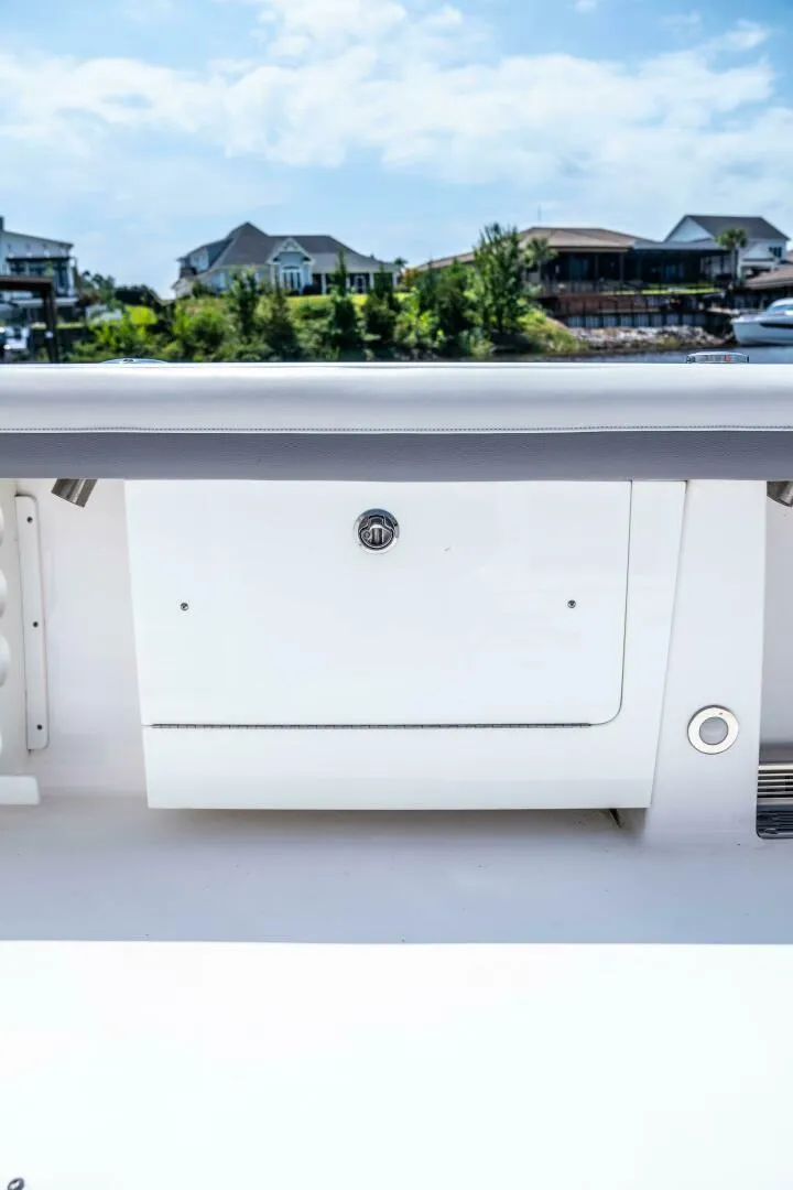 Slide: The Image of Everglades 435 Center Console 2018 - 4999742