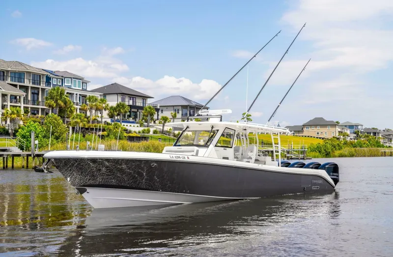 Slide: The Image of Everglades 435 Center Console 2018 - 4999718