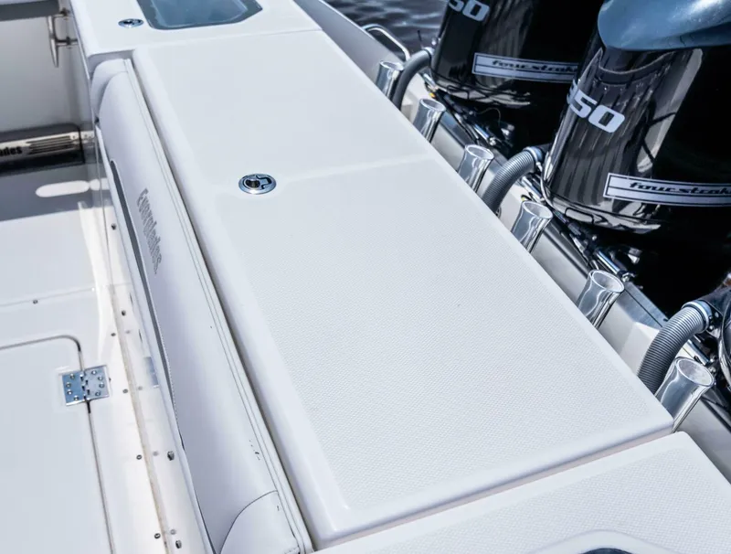Slide: The Image of Everglades 435 Center Console 2018 - 4999746