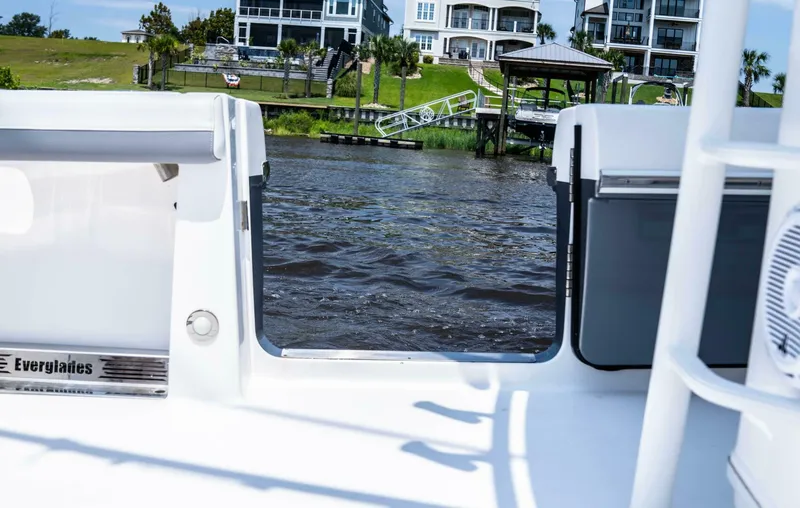 Slide: The Image of Everglades 435 Center Console 2018 - 4999748