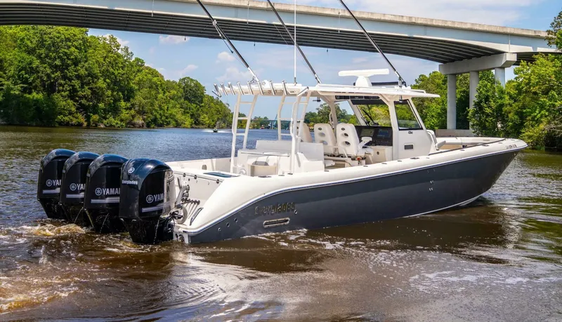 Slide: The Image of Everglades 435 Center Console 2018 - 4999723