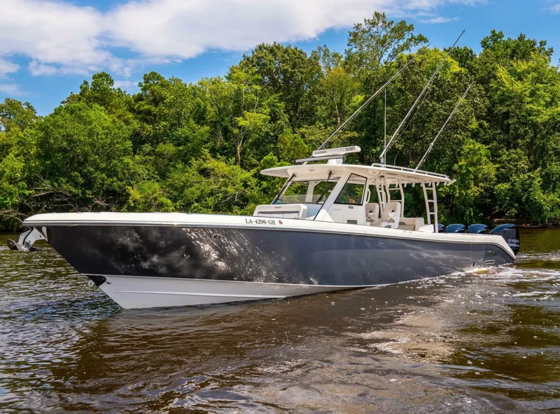 Slide: The Image of Everglades 435 Center Console 2018 - 4999725