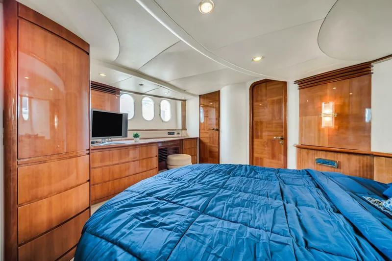 Slide: The Image of Azimut 62 2004 - 5000537