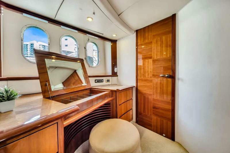 Slide: The Image of Azimut 62 2004 - 5000548