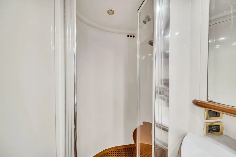 Slide: The Image of Azimut 62 2004 - 5000574