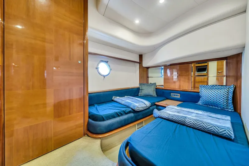 Slide: The Image of Azimut 62 2004 - 5000585