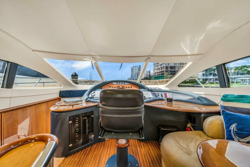 Slide: The Image of Azimut 62 2004 - 5000603