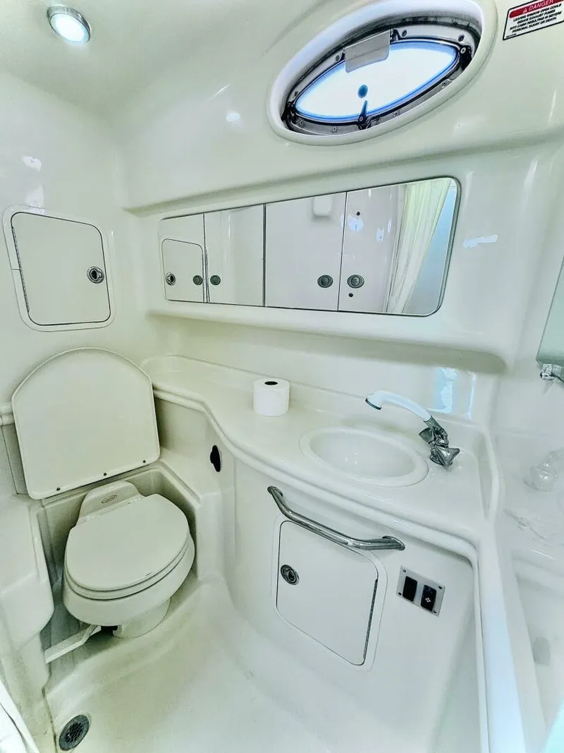 Slide: The Image of Sea Ray 320 Sundancer 2005 - 5000867