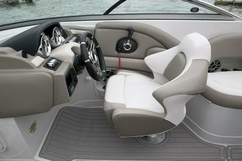 Slide: The Image of Crownline Boats Eclipse E235 XS 2019 - 5000986