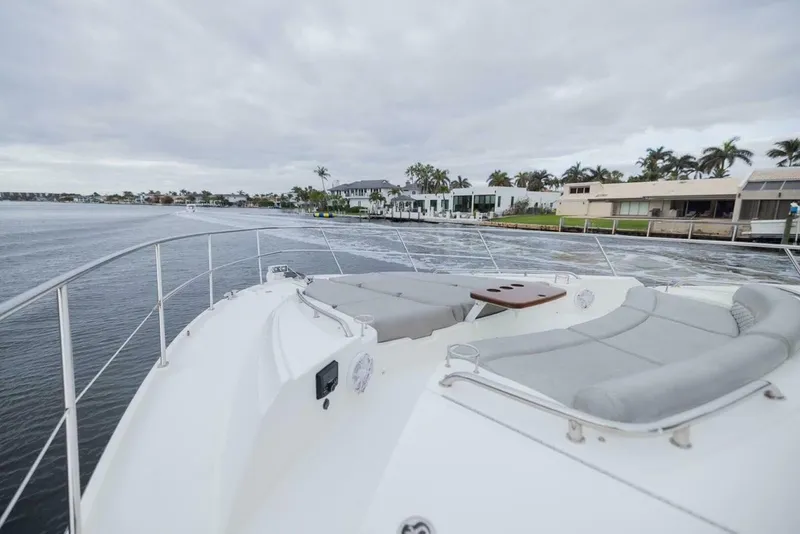 Slide: The Image of Sea Ray L590 Fly 2017 - 5001146