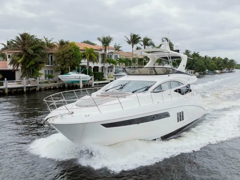 Slide: The Image of Sea Ray L590 Fly 2017 - 5001155