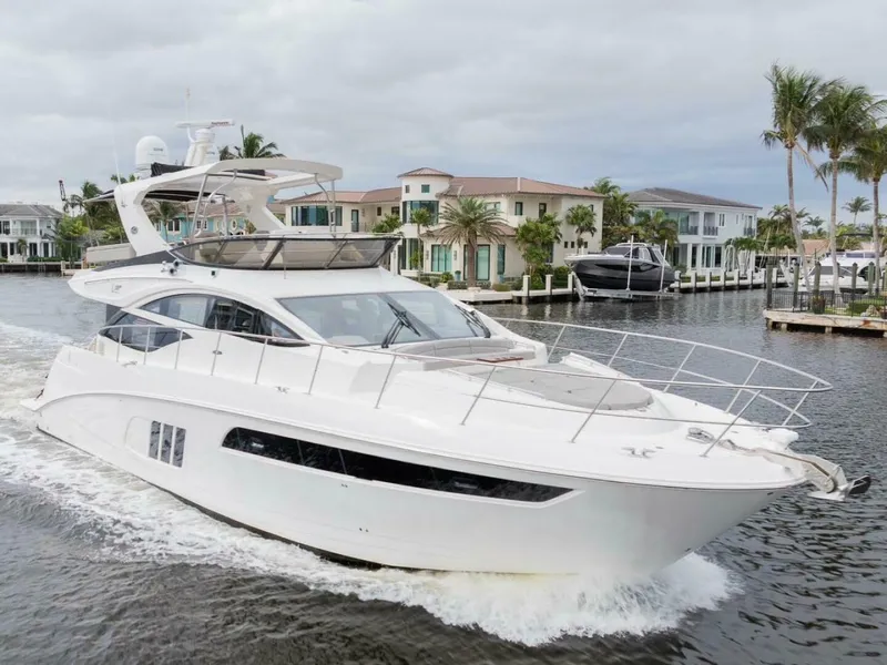 Slide: The Image of Sea Ray L590 Fly 2017 - 5001157