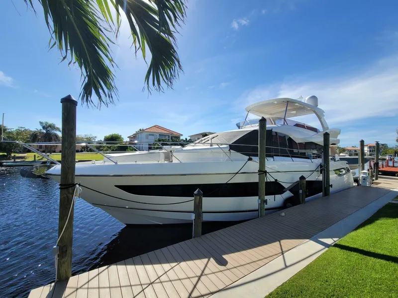 Slide: The Image of Sunseeker Manhattan 68 2022 - 5001290