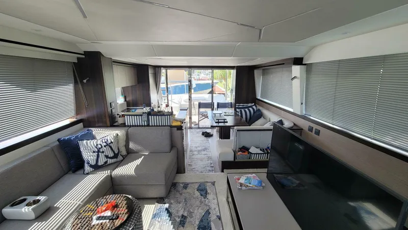 Slide: The Image of Sunseeker Manhattan 68 2022 - 5001321