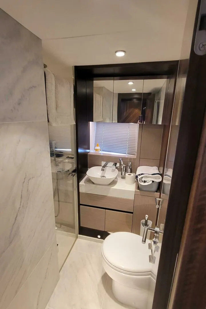 Slide: The Image of Sunseeker Manhattan 68 2022 - 5001350
