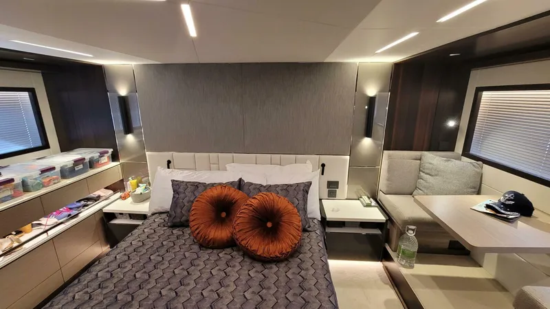 Slide: The Image of Sunseeker Manhattan 68 2022 - 5001365