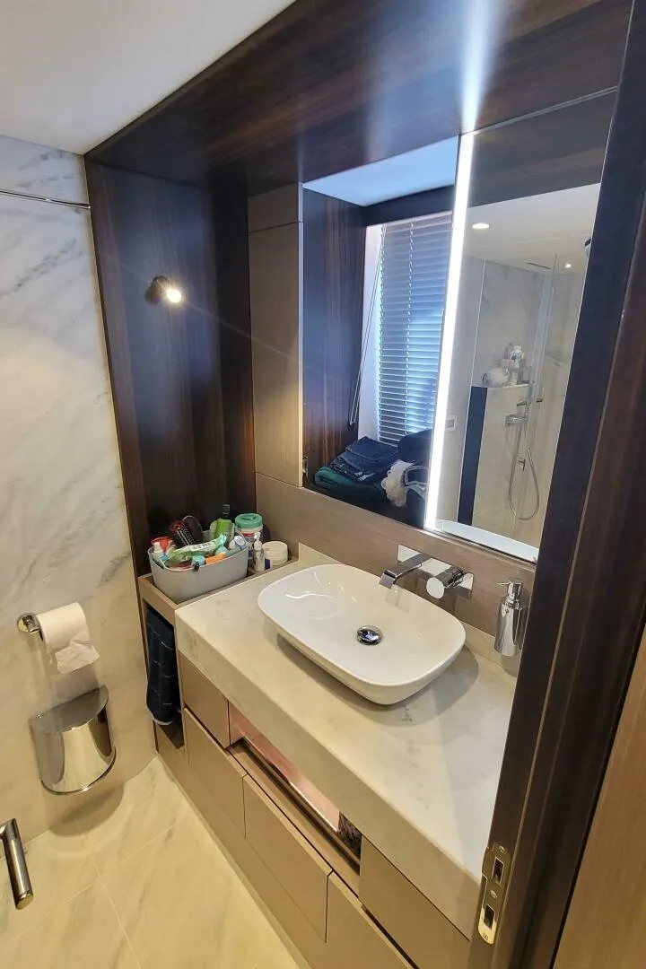 Slide: The Image of Sunseeker Manhattan 68 2022 - 5001370
