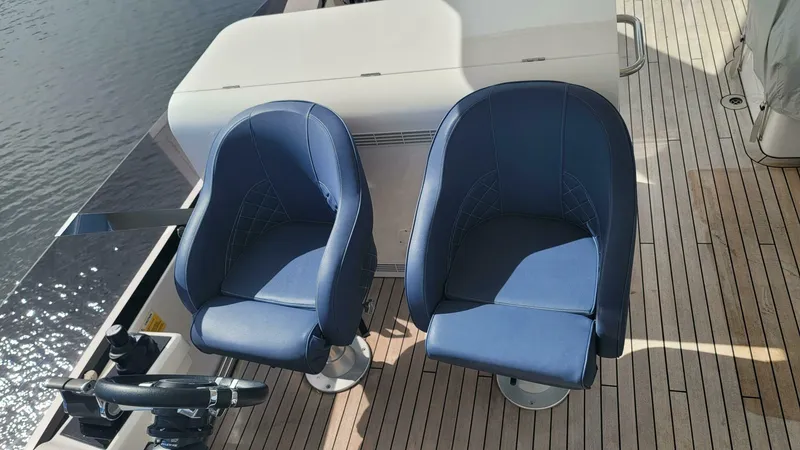 Slide: The Image of Sunseeker Manhattan 68 2022 - 5001373