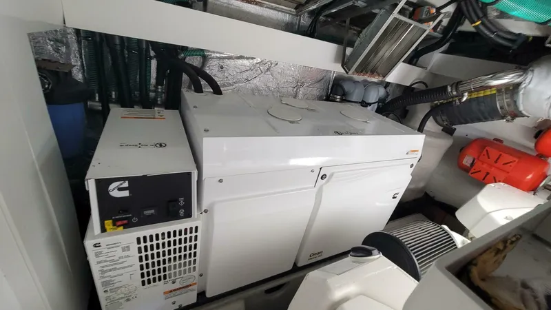 Slide: The Image of Sunseeker Manhattan 68 2022 - 5001399