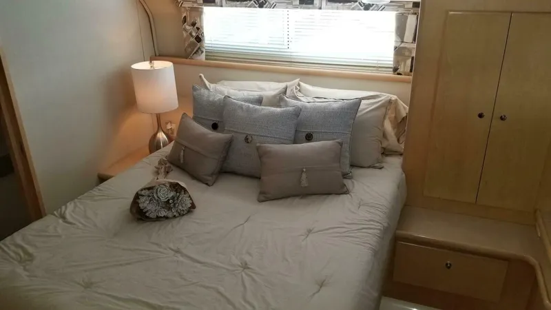 Slide: The Image of Carver 445 Aft Cabin Motor Yacht 1998 - 5002155