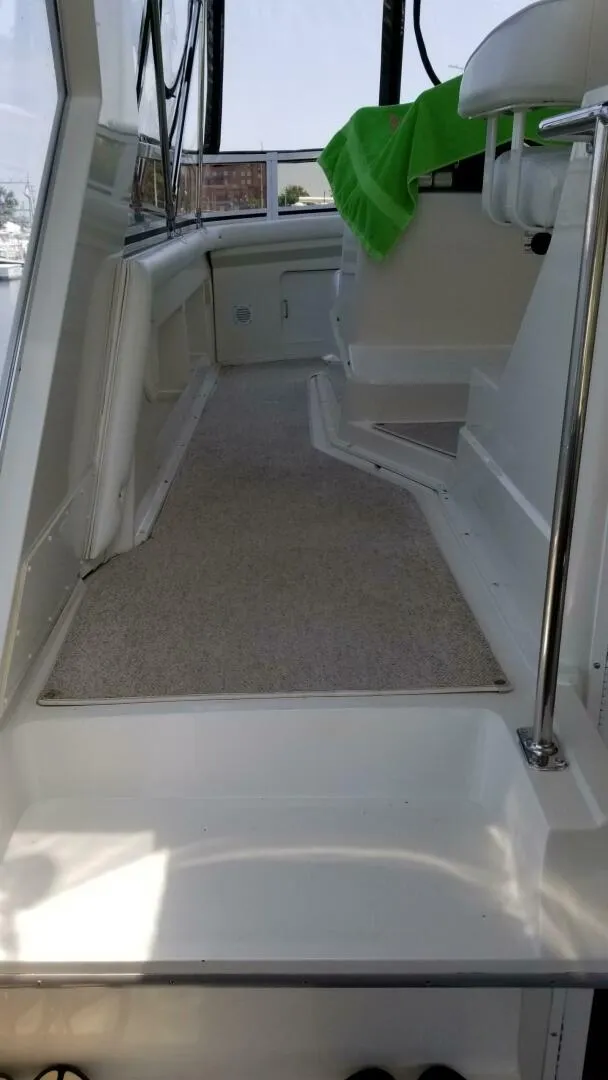 Slide: The Image of Carver 445 Aft Cabin Motor Yacht 1998 - 5002164