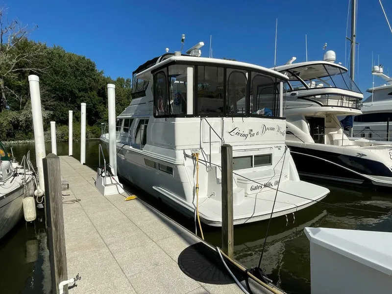 Slide: The Image of Carver 445 Aft Cabin Motor Yacht 1998 - 5002167