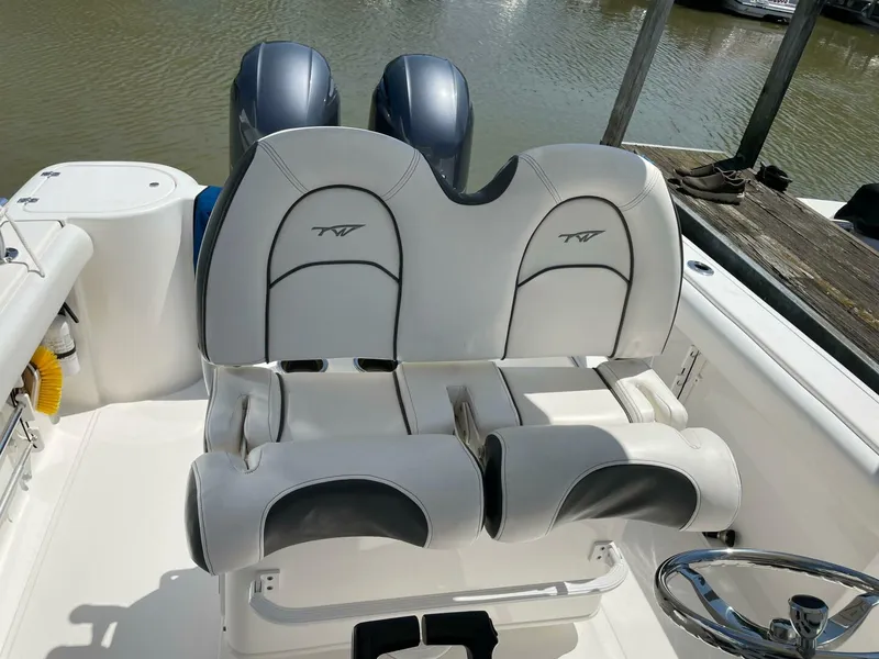 Slide: The Image of Tidewater 250 CC Adventurer 2015 - 5002206