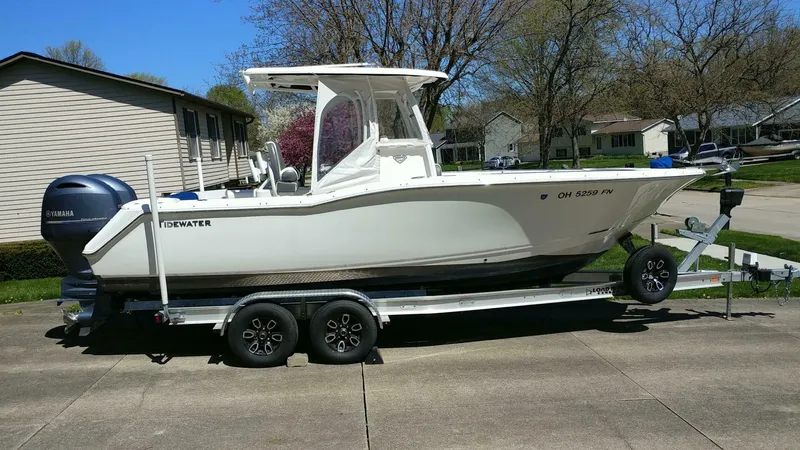 Slide: The Image of Tidewater 250 CC Adventurer 2015 - 5002222