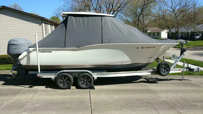 Slide: The Image of Tidewater 250 CC Adventurer 2015 - 5002223