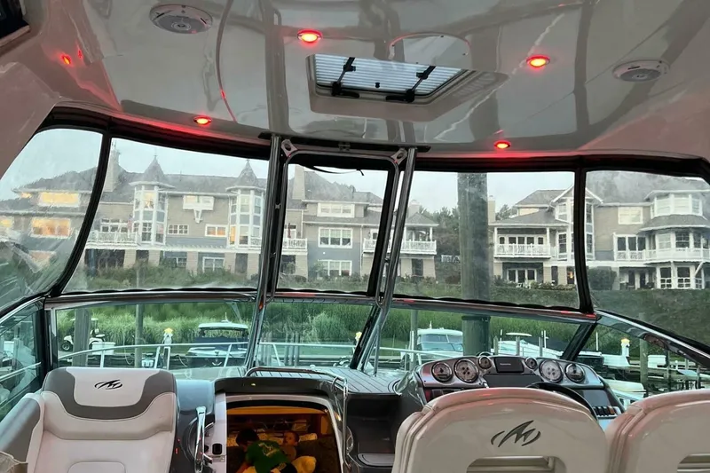 Slide: The Image of Monterey 340 Sport Yacht 2009 - 5002238