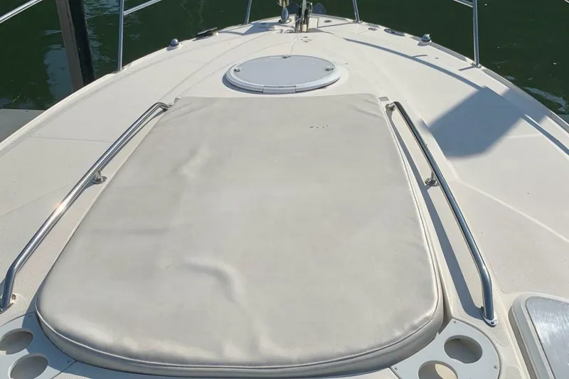 Slide: The Image of Monterey 340 Sport Yacht 2009 - 5002242