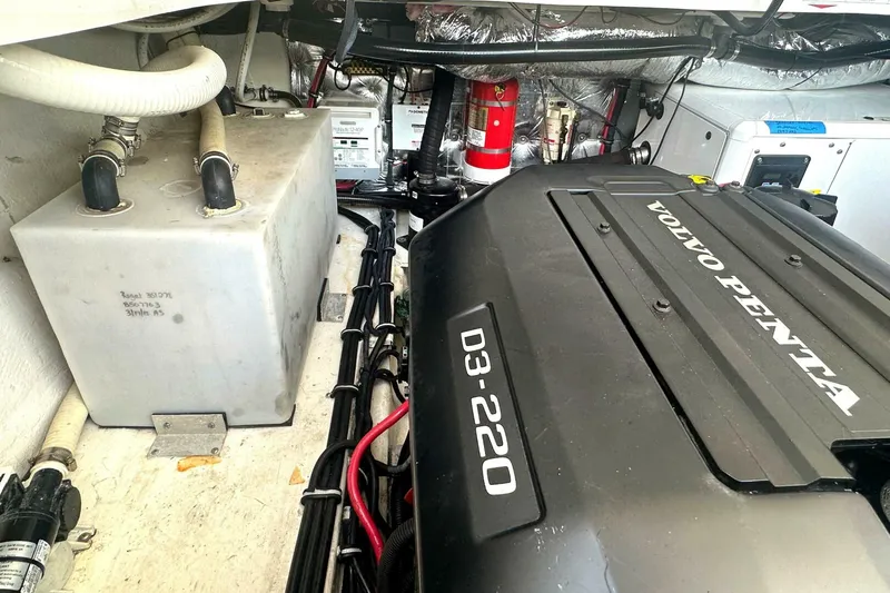 Slide: The Image of Regal 35 Sport Coupe 2019 - 5002350