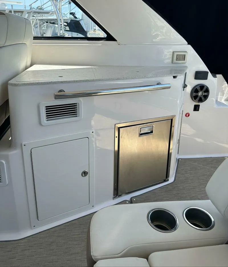 Slide: The Image of Regal 35 Sport Coupe 2019 - 5002389