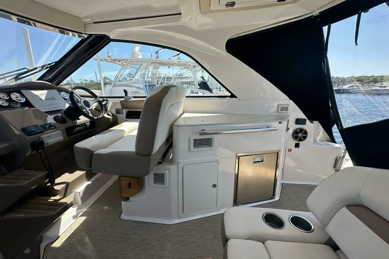 Slide: The Image of Regal 35 Sport Coupe 2019 - 5002390