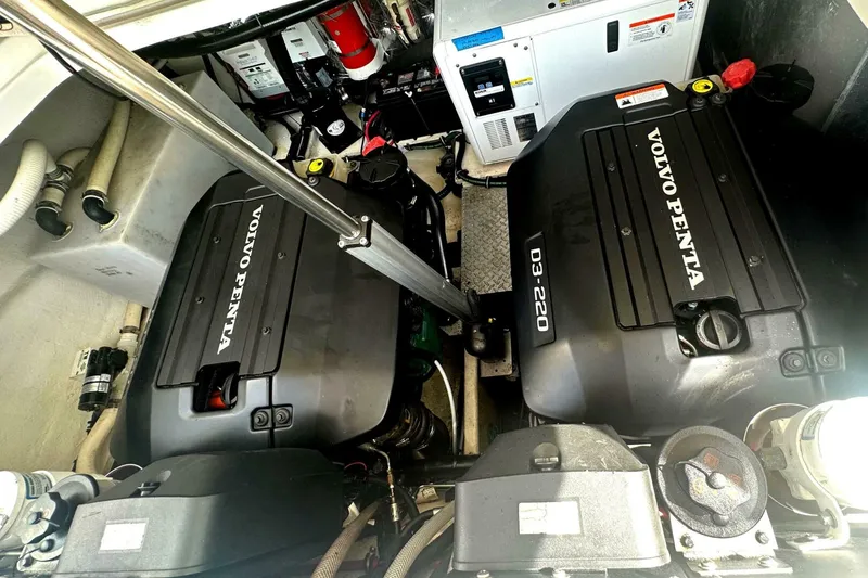 Slide: The Image of Regal 35 Sport Coupe 2019 - 5002351