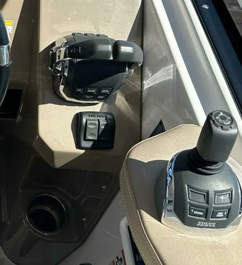 Slide: The Image of Regal 35 Sport Coupe 2019 - 5002398