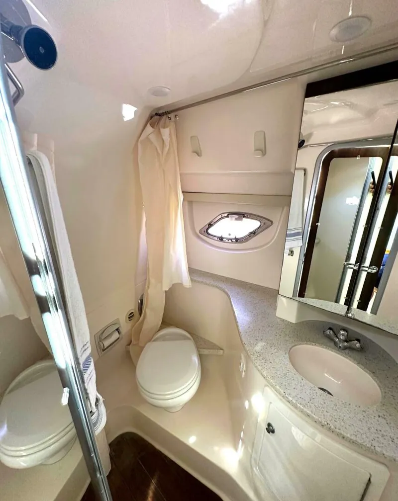 Slide: The Image of Regal 35 Sport Coupe 2019 - 5002422