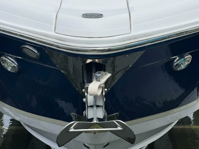 Slide: The Image of Regal 3300 Bowrider 2020 - 5003043