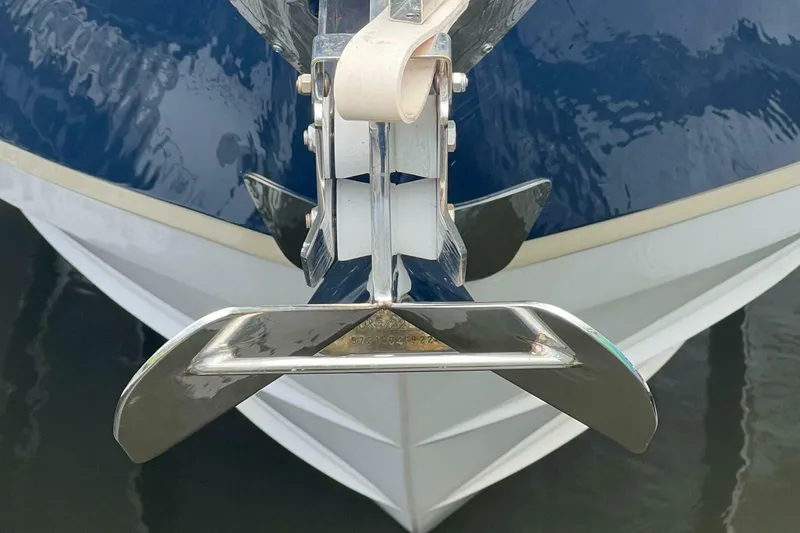 Slide: The Image of Regal 3300 Bowrider 2020 - 5003104