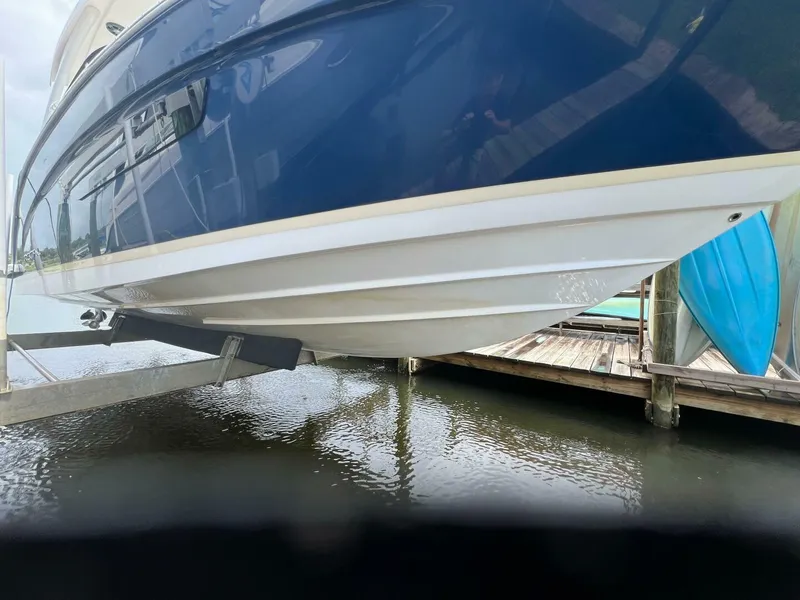 Slide: The Image of Regal 3300 Bowrider 2020 - 5003034