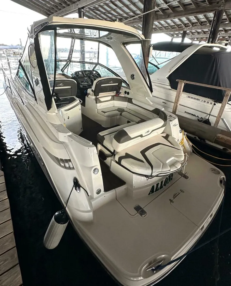 Slide: The Image of Monterey 320 Sport Yacht 2014 - 5003916