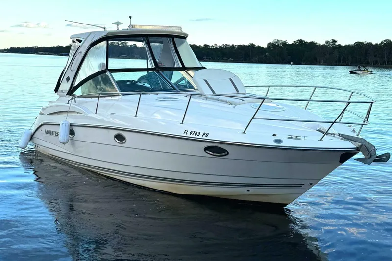 Slide: The Image of Monterey 320 Sport Yacht 2014 - 5003778