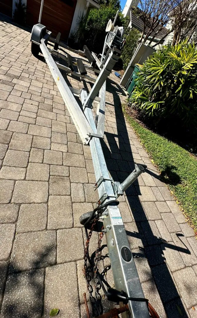 Slide: The Image of Grady-White Fisherman 216 2018 - 5003990