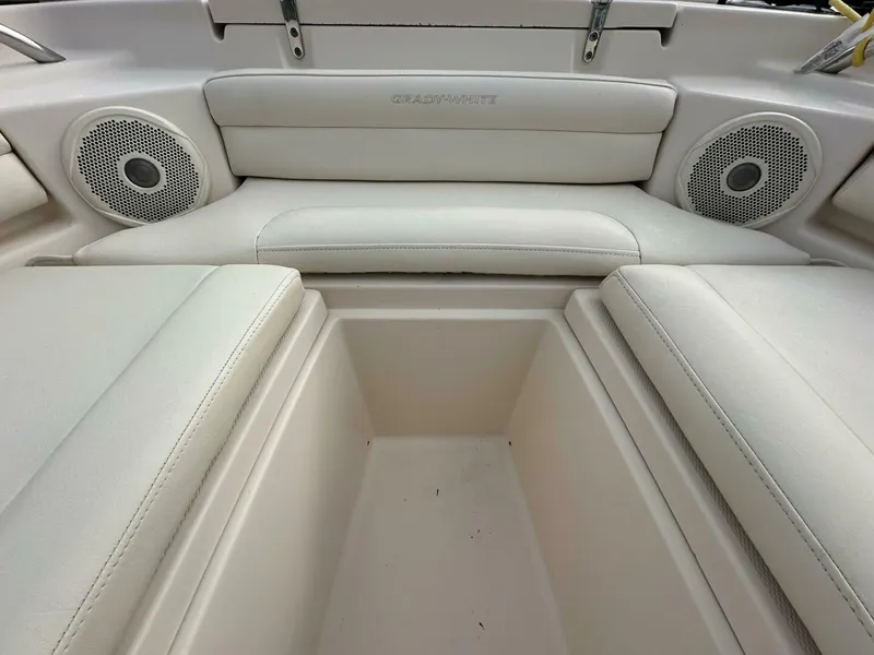 Slide: The Image of Grady-White Fisherman 216 2018 - 5004078