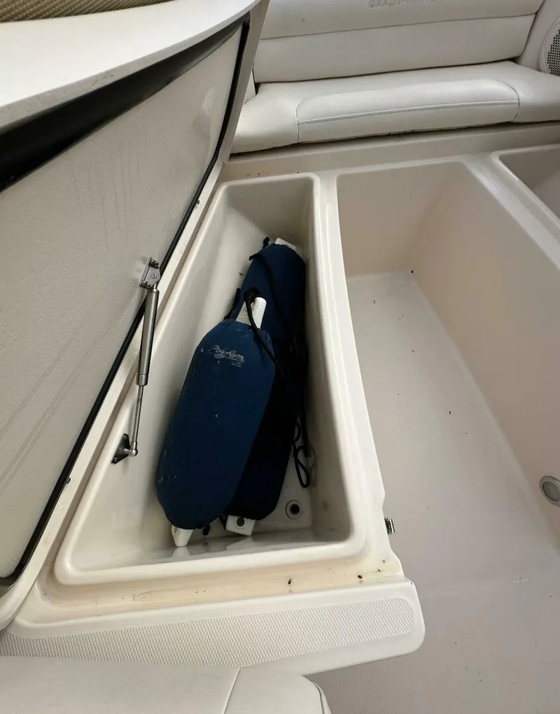 Slide: The Image of Grady-White Fisherman 216 2018 - 5004105