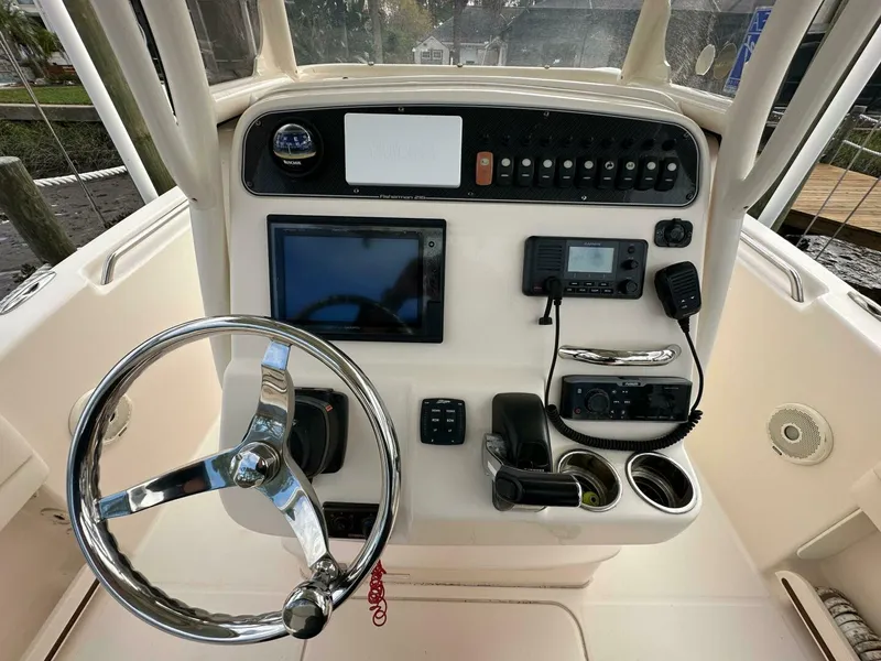 Slide: The Image of Grady-White Fisherman 216 2018 - 5004151