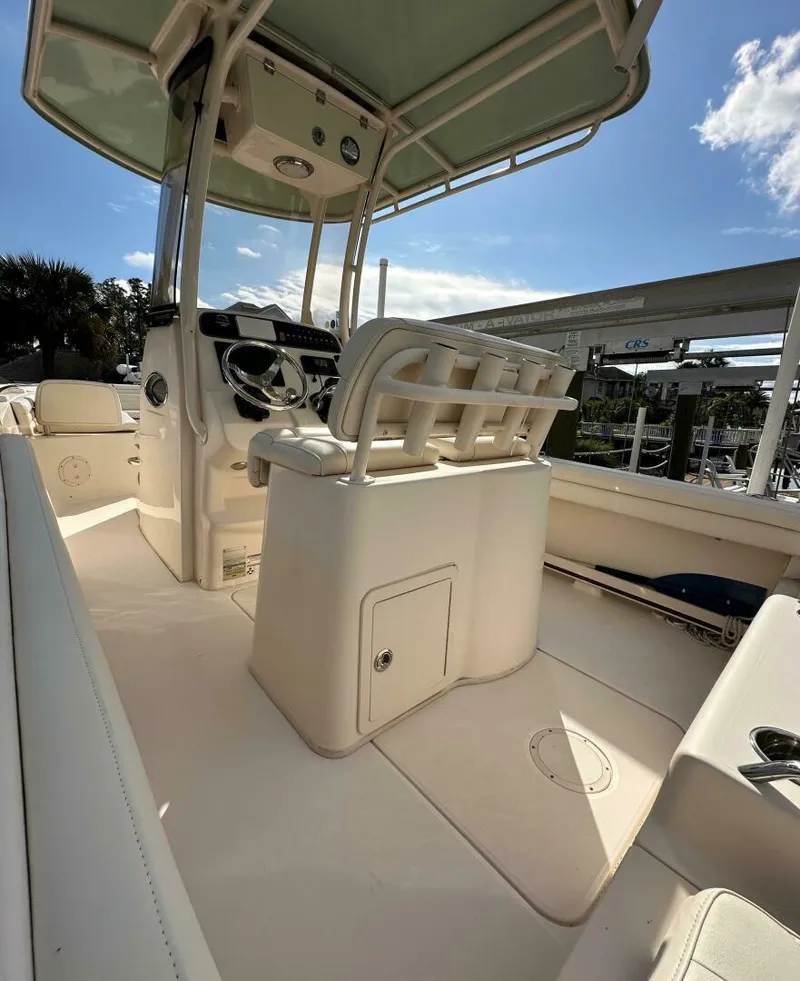 Slide: The Image of Grady-White Fisherman 216 2018 - 5004167