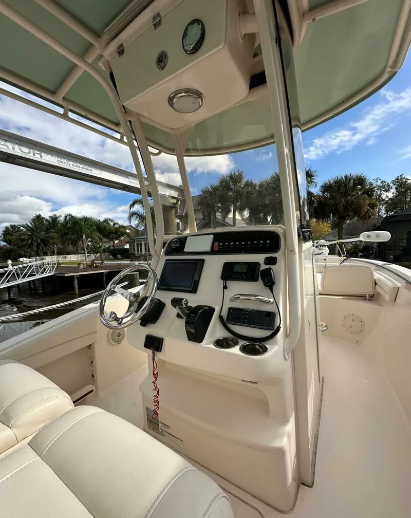 Slide: The Image of Grady-White Fisherman 216 2018 - 5004171