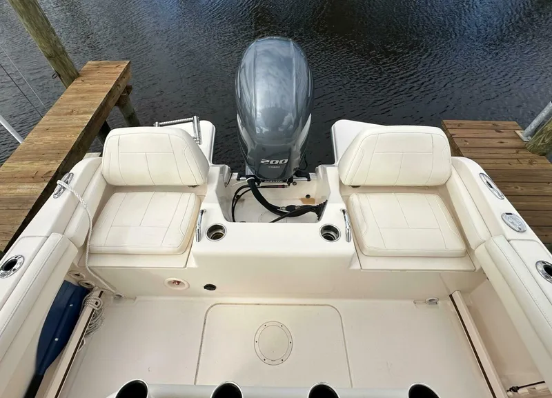 Slide: The Image of Grady-White Fisherman 216 2018 - 5004175